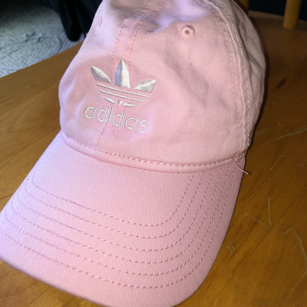 Adidas strapback light pink